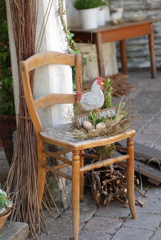 Proměňte starou židli v krásnou dekoraci na jarní měsíce – 20+ nápadů