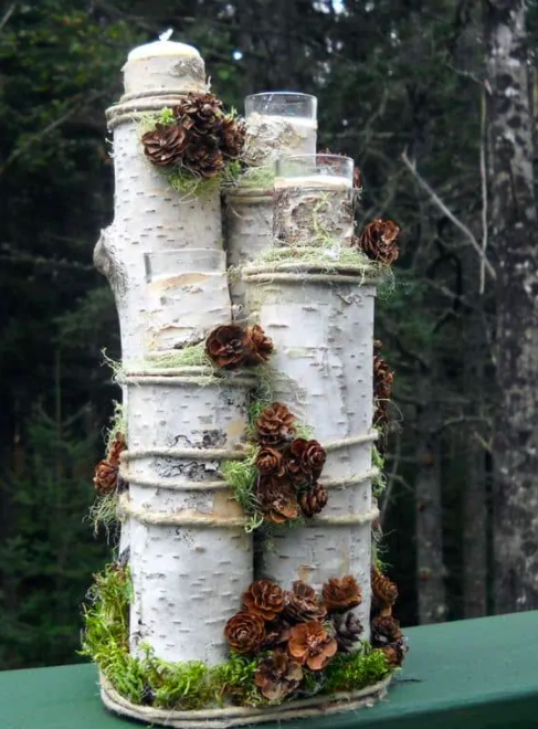Odpadové dřevo proměnili v krásné zahradní dekorace – Inspirujte se