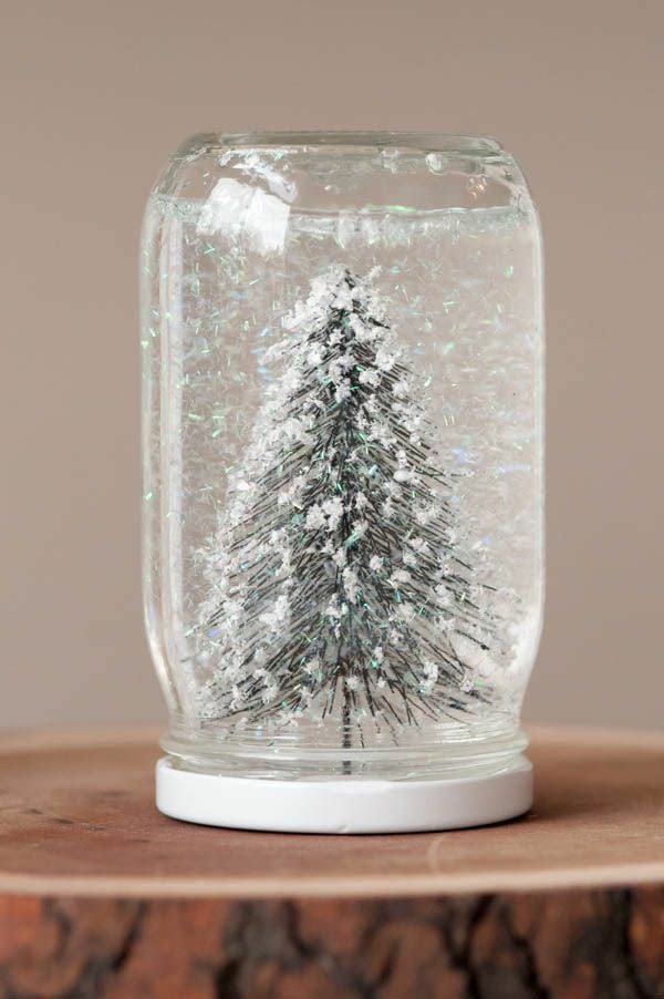 Obyčejné zavařovací sklenice lze proměnit na krásné dekorace a vychytávky do domácnosti: 31+ krásných inspirací
