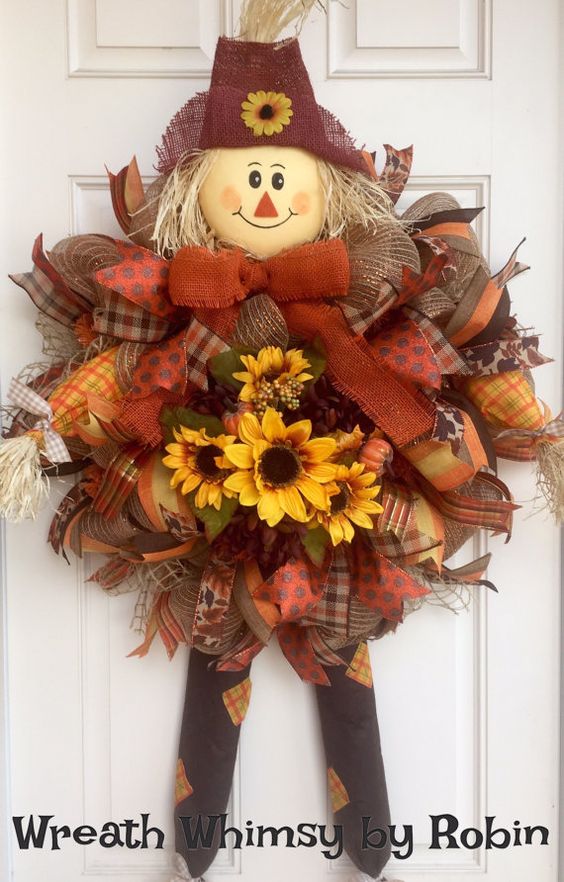 Zkrášlete si své vchodové dveře tímto podzimním strašákem!
