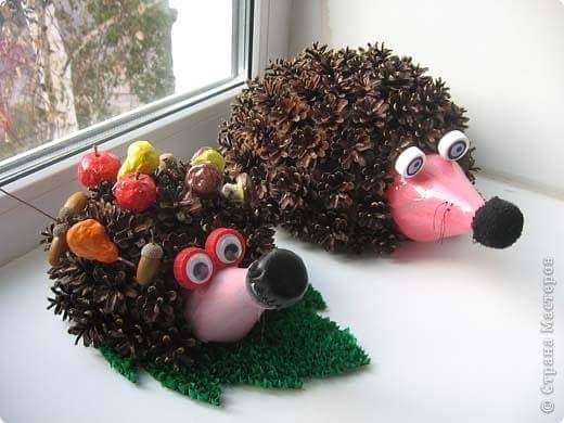 Krásné podzimní dekorace, které v obchodě nekoupíte: Vytvořte si roztomilé ježky do bytu i zahrady!
