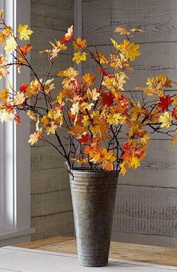 Květináče na podzim rozhodně neschovávejte – proměňte je v krásnou dekoraci