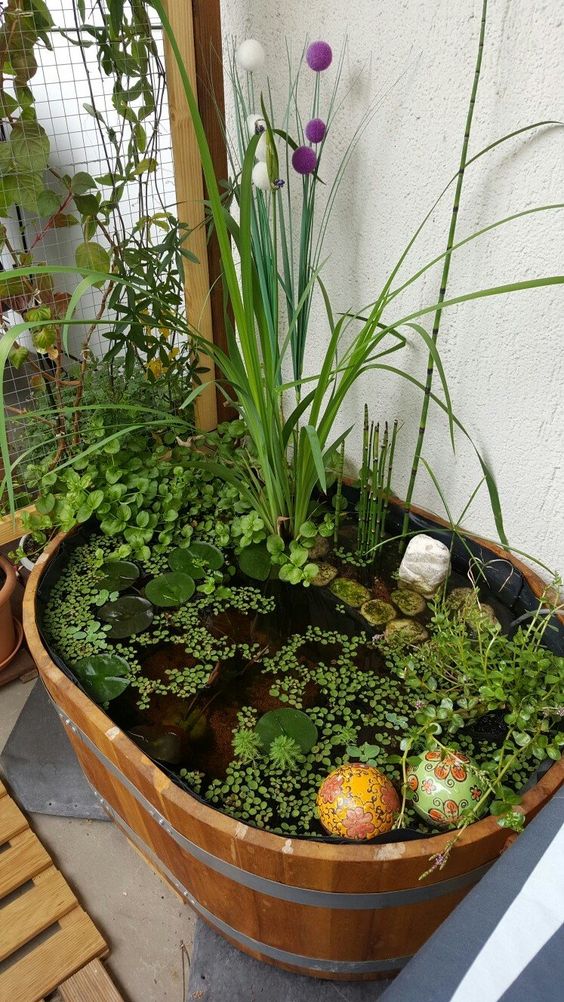 20+ zahradních jezírek: Využijte dřevěné či plechové vany!