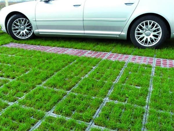 Ekoparking: Úžasné nápady na parkoviště pokryté trávou pro Váš soukromý vjezd na dvůr!