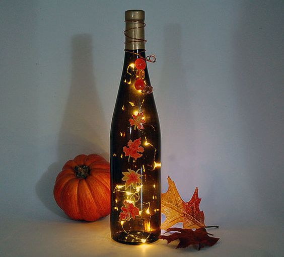 Využijte skleněnou flašku k vytvoření podzimní dekorace! Prima inspirace