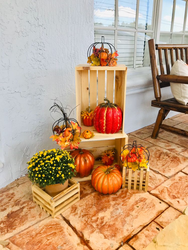 Jednoduché podzimní dekorace – Základem je dřevěná přepravka!