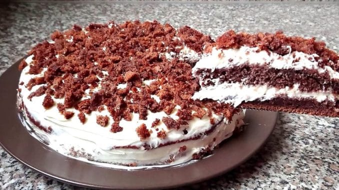 Vyzkoušejte tento chutný vrstvený koláč s lehkou přípravou