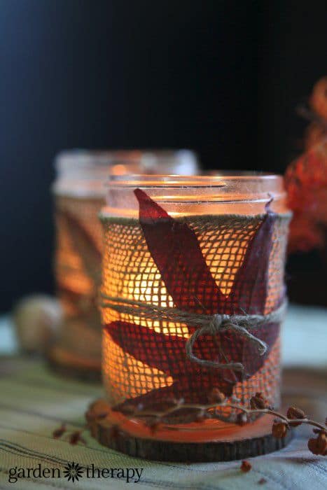 Krásné a levné svícny na podzimní období: Stačí Vám jen zavařovací sklenice