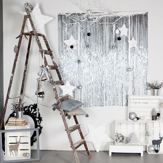 Starý žebřík a štafle lze přeměnit v krásné zimní dekorace: 25+ inspirací