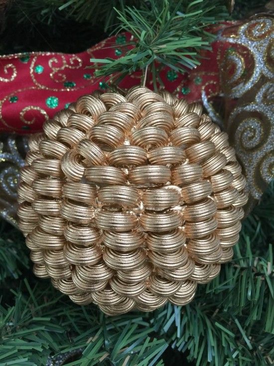 Jednoduché dekorace na výrobu: Dekorativní vánoční koule z přírodních materiálů!
