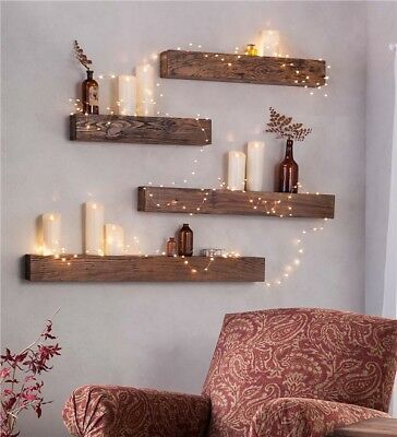 Využijte poličky ve Vašem domově jako výstavní místo pro vánoční dekorace!