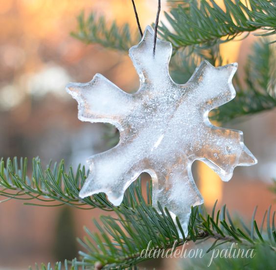 Vánoční kouzlení s tavnou pistolí: Vytvořte si krásné zimní ornamenty!
