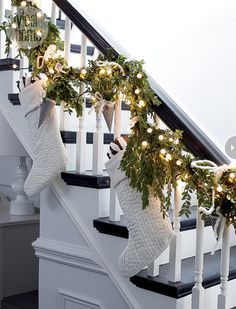 20+ vánočních inspirací, jak zkrášlit vaše schodiště – Vybere si každý!