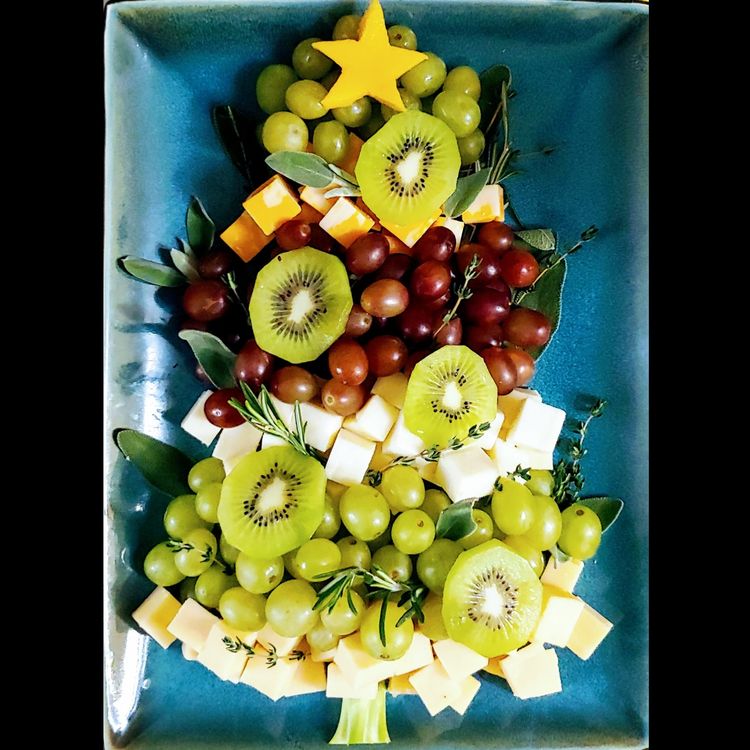Vánoční stromek přímo na vašem stole a to pouze z jídla! – Inspirujte se