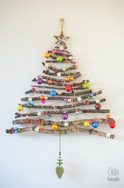 Inspirace na nástěnné vánoční stromky, které ušetří místo a vykouzlí sváteční atmosféru!