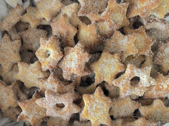 IMG_4369 Recept na vínové hvězdičky: Vynikající skořicové cukroví, které si zamilujete!