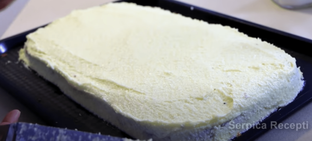 Kokosový koláč s krémovou náplní: Úžasný recept, který si zamilujete! Kokosový koláč s krémovou náplní: Úžasný recept, který si zamilujete!