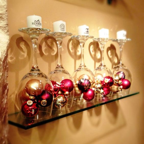 Inspirace na rychle vytvořené zimní dekorace ze sklenic na víno – 30+ krásných nápadů