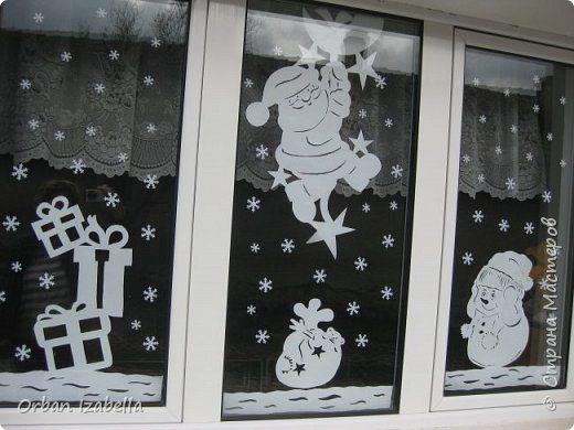 25+ úžasných inspirací na zimní výzdobu oken: Stačí Vám papír a nůžky!