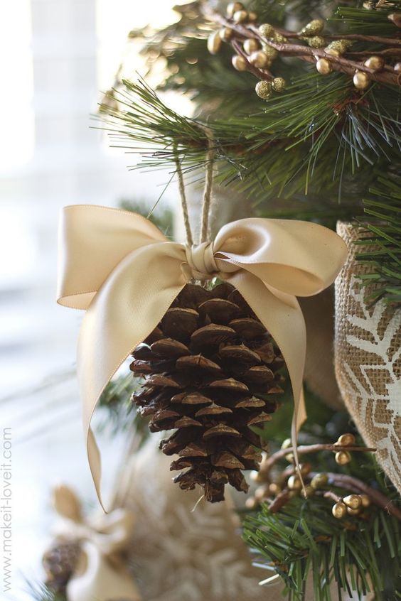 Vyrobte si letos vlastní ozdoby na vánoční stromek! Jednoduché nápady a inspirace