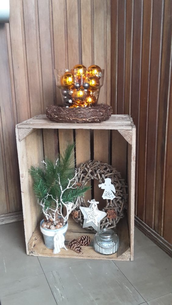 Vánoční dekorace na poslední chvíli: Využili jsme obyčejnou dřevěnou přepravku!