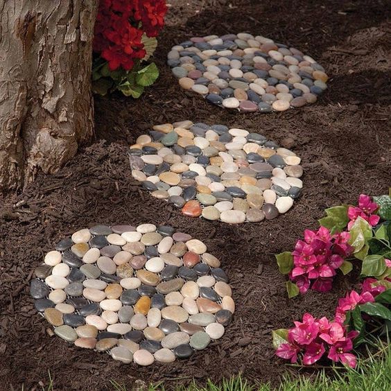 Vylepšete si zahradu pomocí obyčejných kamínků – 25+ úžasných nápadů