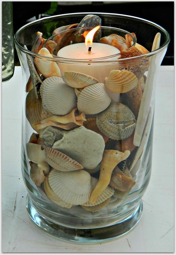 Skvělá inspirace na svíčkovou dekoraci: Využijte darů moře!