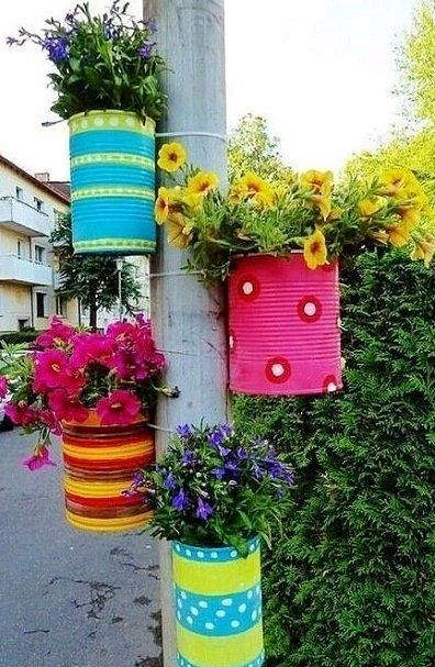 Inspirace na barevné květináče, které si na jarní období můžete lehce vyrobit
