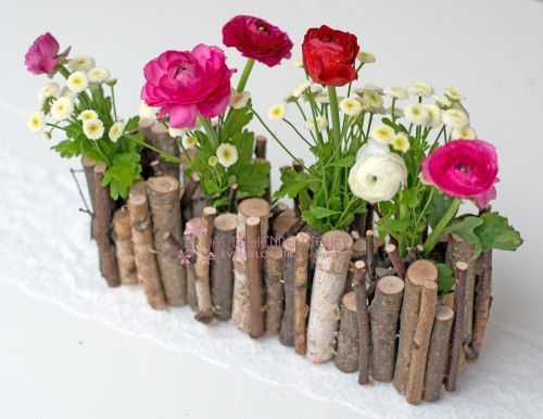 Skvělý tip na zkrášlení vašich květin! Využijte obyčejné klacíky a větve