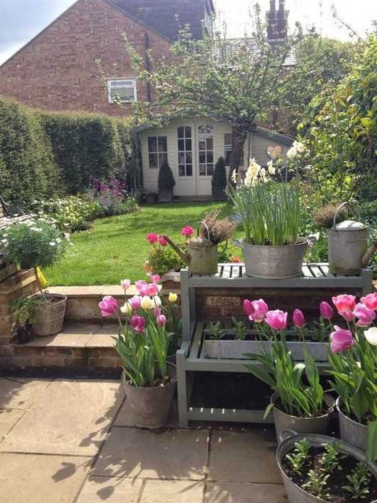 Vytvořte si na zahradě nebo dvorku útulné místo pro relax na jarní i letní sezónu
