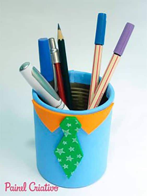 Inspirace na tvoření pro vaše děti! Vyrobte si tento krásný stojan na tužky – Prima inspirace