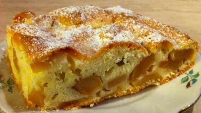 Recept na jablečný koláč z pár ingrediencí Recept na jablečný koláč z pár ingrediencí
