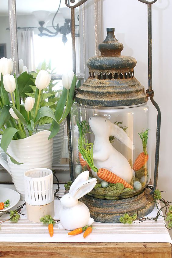 Obyčejnou lucernu lze proměnit v luxusní dekoraci na jarní měsíce – Inspirujte se
