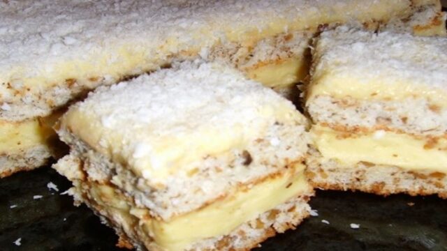 Recept na buchtu s vlašskými ořechy a žloutkovým krémem Recept na buchtu s vlašskými ořechy a žloutkovým krémem