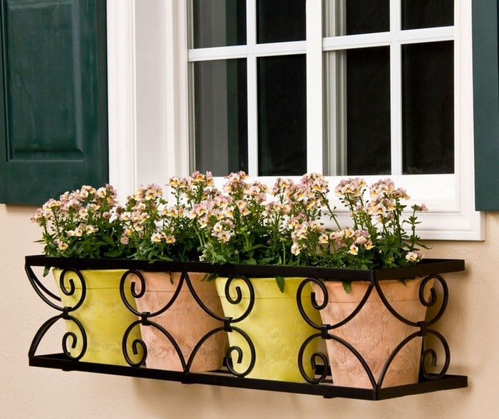 Skvělé inspirace na okenní a balkónovou výzdobu pomocí truhlíků s květinami!