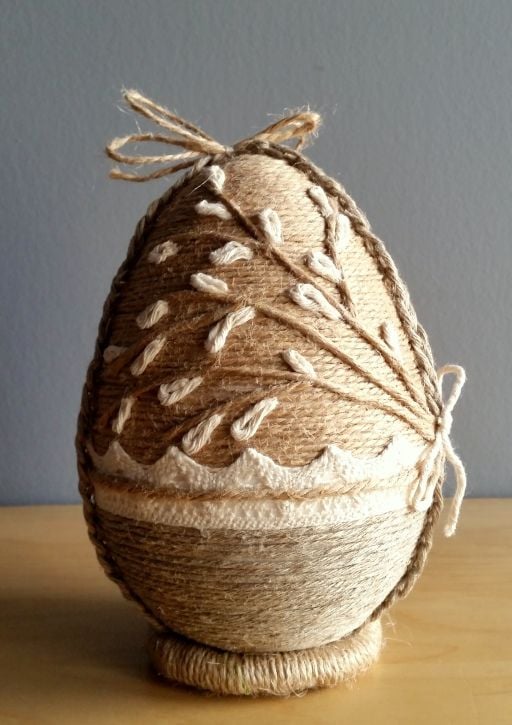 Jednoduchý způsob, jak originálně zkrášlit velikonoční vejce: Využijte obyčejný provázek!
