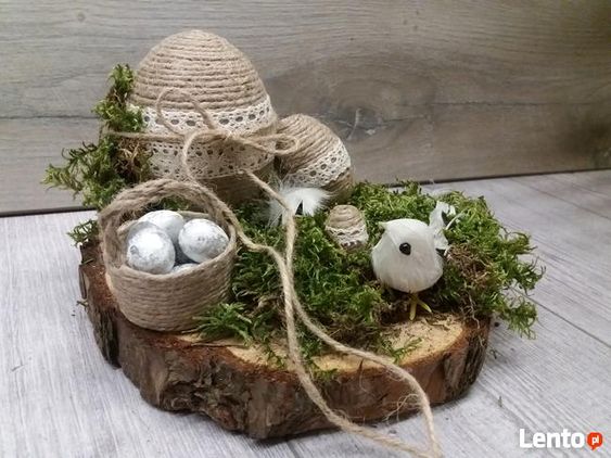 Stačí Vám plátek dřeva a přírodní materiál – Krásné dekorace na jarní období