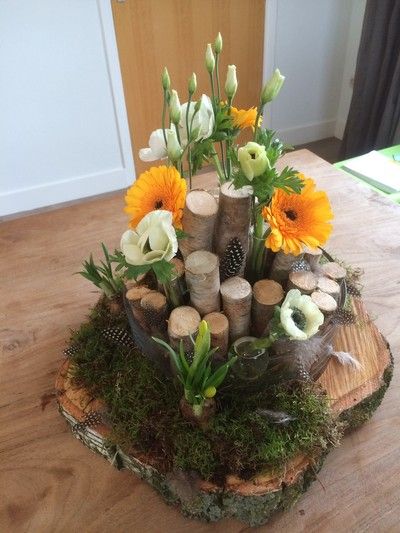 Stačí Vám plátek dřeva a přírodní materiál – Krásné dekorace na jarní období