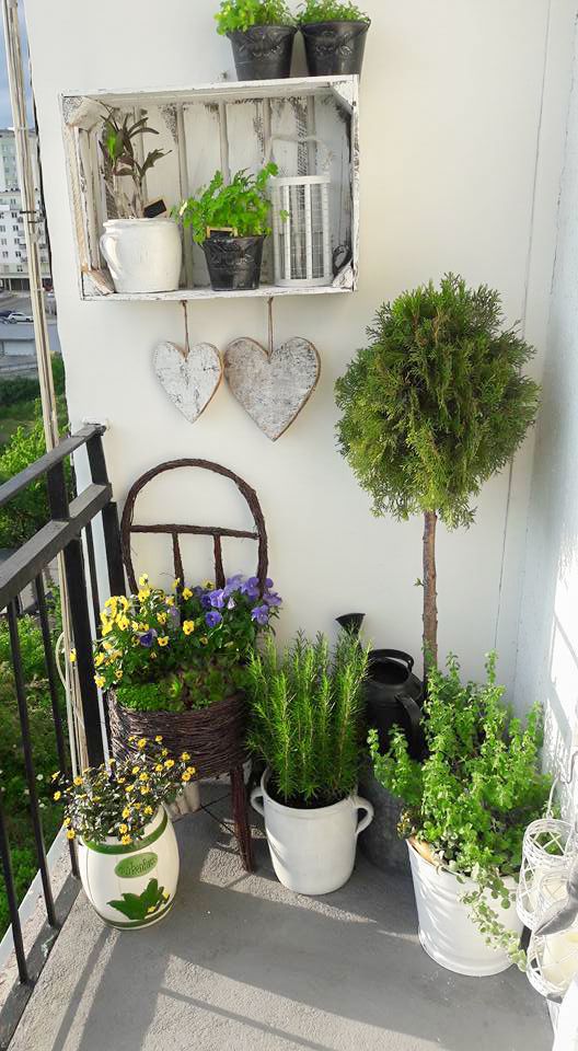 Krásné nápady na výzdobu balkónu nebo terasy na jarní měsíce – Vytvořte si krásné dekorace