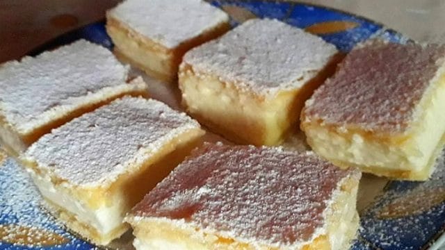 Fantastický dezert s vanilkovým krémem a smetanou! Fantastický dezert s vanilkovým krémem a smetanou!