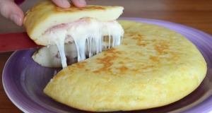 Fantastická bramborová kapsa plněná šunkou a sýrem Fantastická bramborová kapsa plněná šunkou a sýrem