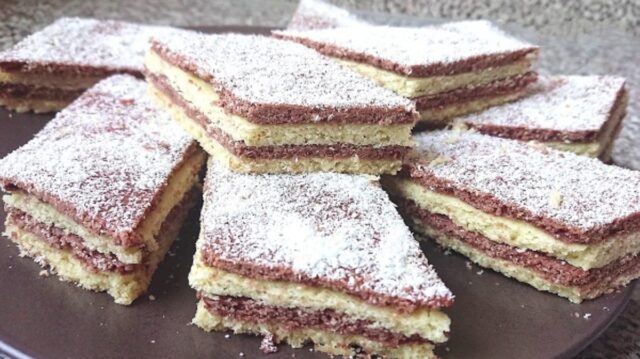 Recept na dvoubarevné řezy s kokosem