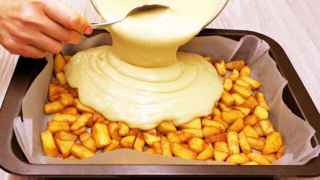 rychlý recept na karamelový koláč s jablky, který chutná i voní úžasně