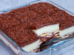 Nepečený dezert: Sušenkový základ s vanilkovým a čokoládovým krémem
