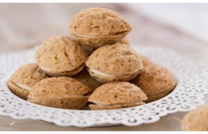 Ořechy plněné krémem: Recept na tradiční vánoční cukroví ořechy plněné krémem – recept na vánoční cukroví