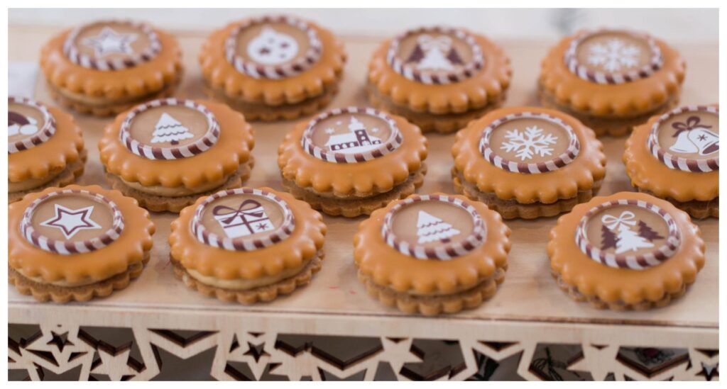 karamelové kolečka s dekorem – recept na vánoční cukroví