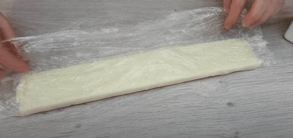 připravte si kokosové tyčinky s čokoládovou polevou bez pečení – recept na vánoční cukroví připravte si kokosové tyčinky s čokoládovou polevou bez pečení – recept na vánoční cukroví