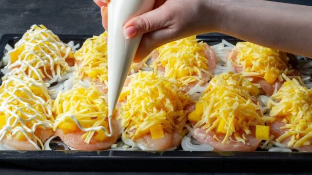 obložené kuřecí prsa na jednom plechu – rychlý a jednoduchý recept