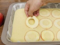 velmi lahodný jablečný koláč, který má lehkou přípravu – recept si uložte