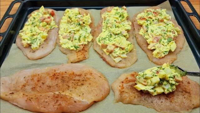 obložená kuřecí prsa zapečená v troubě – lahodný a rychlý recept obložená kuřecí prsa zapečená v troubě – lahodný a rychlý recept